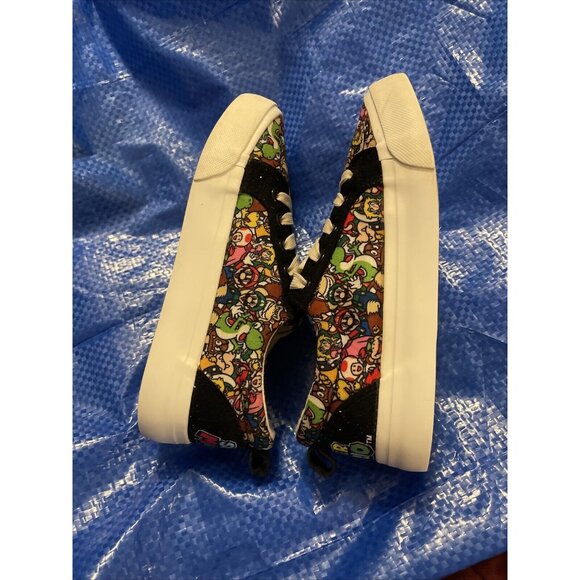 Super Mario Brothers Boys Lace Up Shoe,Nintendo, Sz‎ 1 all over Mario print - Picture 9 of 16